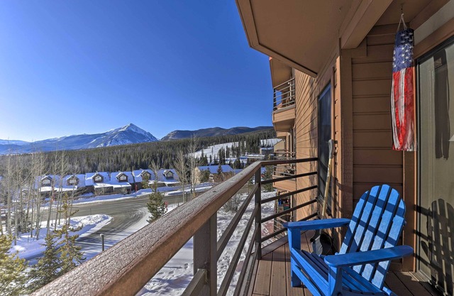 Scenic Buffalo Village Condo w/View & Pool Access