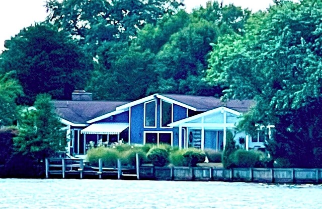 SCENIC LAKEFRONT RETREAT/Pool/King Master /Hidden Gem/