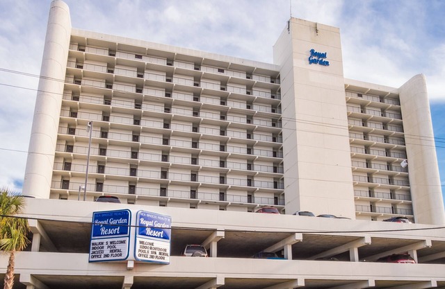 Scenic Ocean front first floor pool view spacius condo for up to 4 adults.