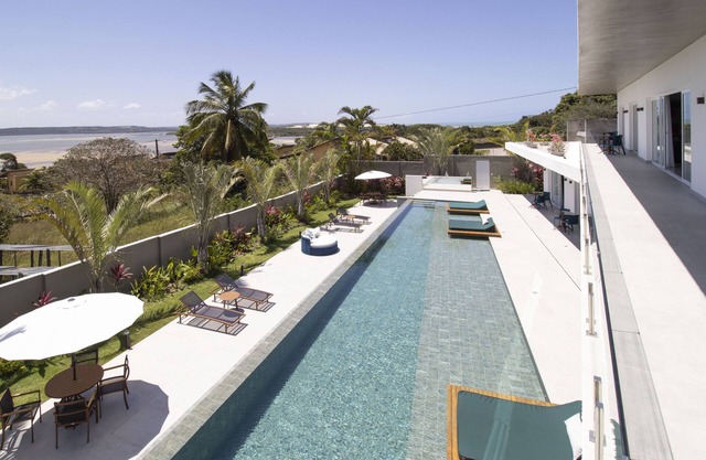 Scenic views, Infinity Pool + Jacuzzi