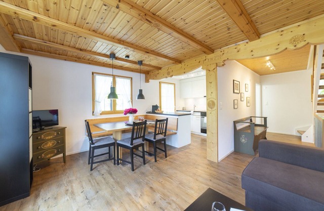 Schönau 3.5-room holiday home with mountain view