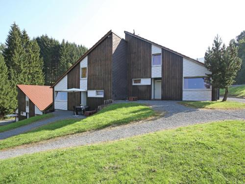 schöne Waldhäuser in Bestwig