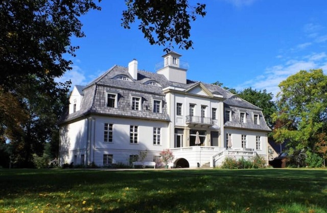 Schloss Selchow - Villa at the lake 1 hour from Berlin center