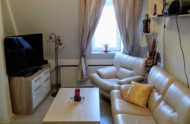 Schwarzer Adler Ferienwohnung mit 3 Schlafzimmer, WZ, Küche, Bad