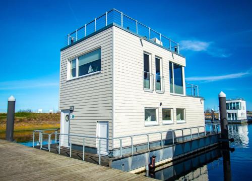 Schwimmendes Haus - An Bord 1