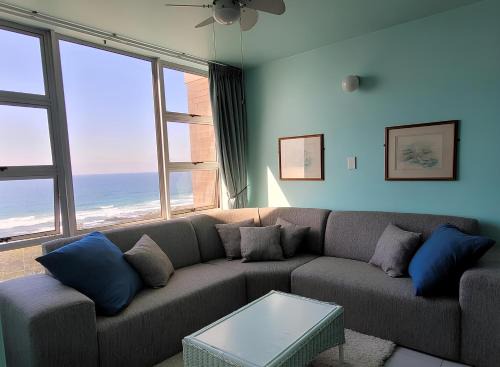 Scottburgh Views - Smile and Wave