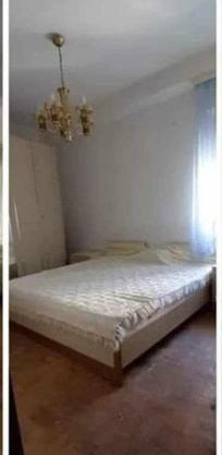 Se izdava namesten stan za podolg period