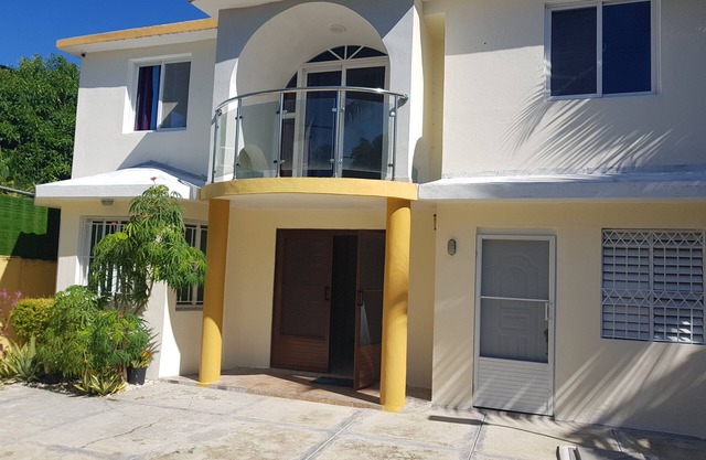 Se Renta Grande Villa en Sosúa -puerto Plata , Amueblada , Cerca de las Playas