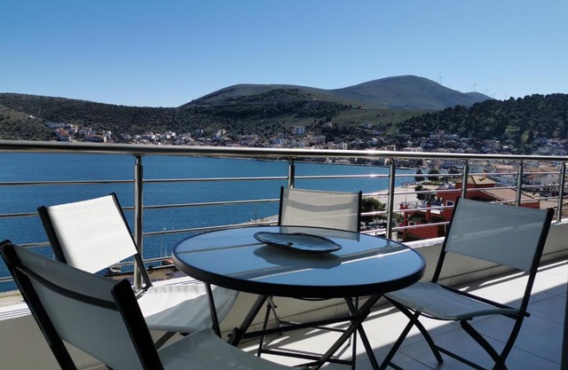 Sea breeze holiday apartment