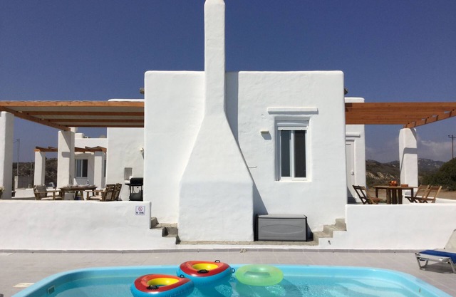 Sea Breeze Villa Traditional East: Private pool, the greatest beach!