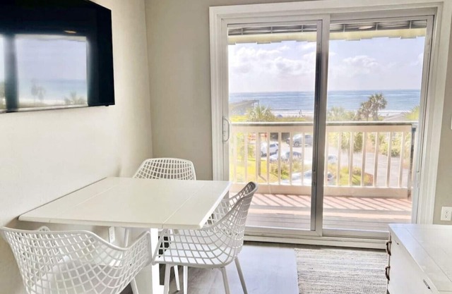 Sea Cabin 318B- Isle of Palms!