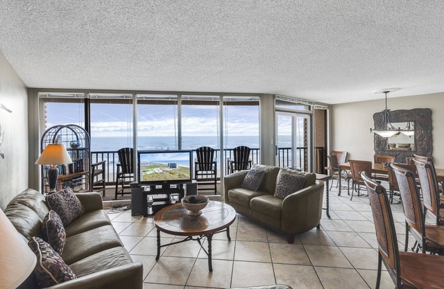 Sea Gull #608: Beachfront 2 Bedroom 2 Bathroom With Spectacular Views and 24 Hour Management
