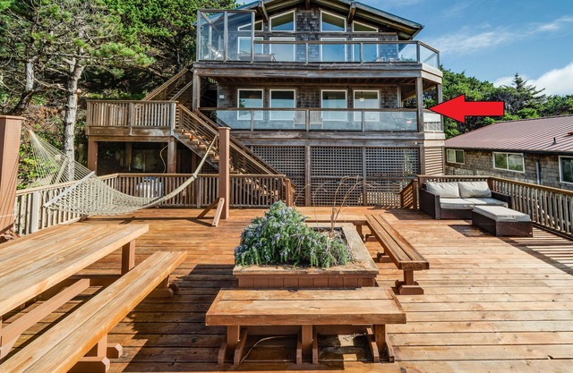 Sea-ing Clearly MCA#876-Oceanfront Lower Condo unit, amazing views, dogs ok.