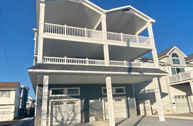 SEA ISLE POOL - 6 Bedroom TownHouse with ELEVATOR/POOL in Townsends Inlet