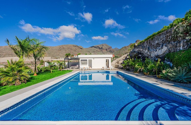 Sea La Vie Apartment - Adults Only