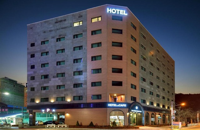 Sea Moon Tourist Hotel