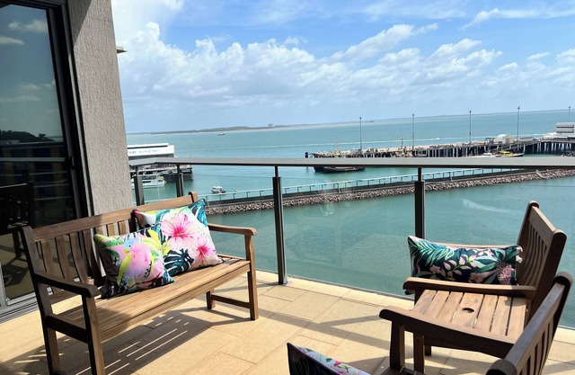 Sea Pearl at Waterfront - One Bedroom Sea View Apartment