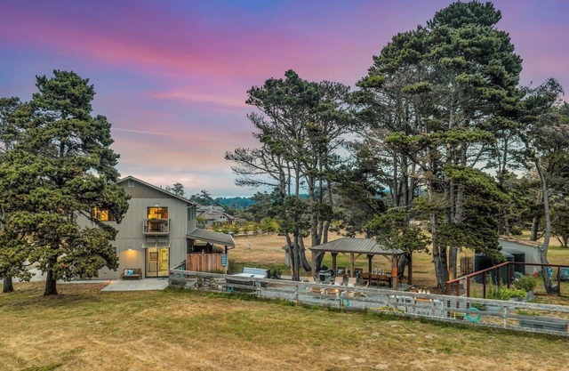 Sea Ranch in Fort Bragg w/Hot Tub & Game Room