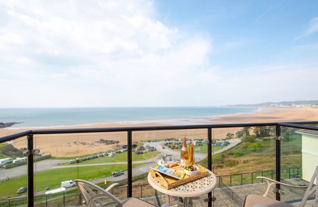 Sea Shore - FL 30 - One Bedroom Apartment, Sleeps 2