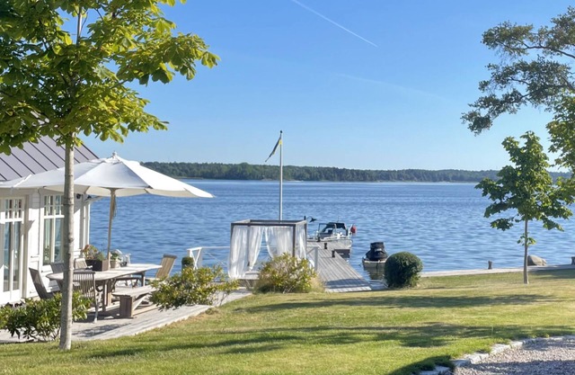 Sea Side Villa - Private Beach and Jetty - Fantastic Ocean View