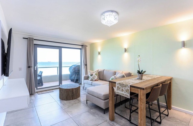 Sea Spray B303 by CTHA