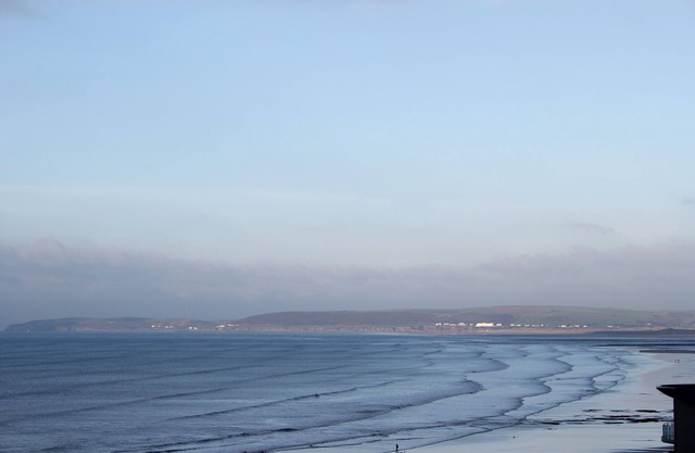 Sea View apartment overlooking Bideford Bay and 5 minutes walk to the Beach