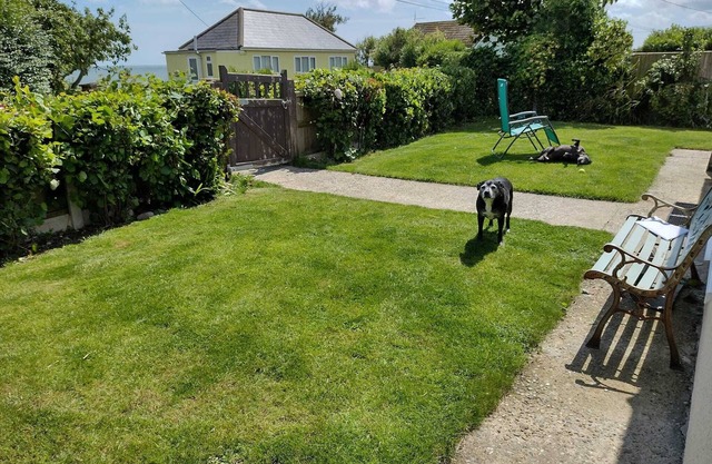 Sea view Beach Bungalow, super dog-friendly