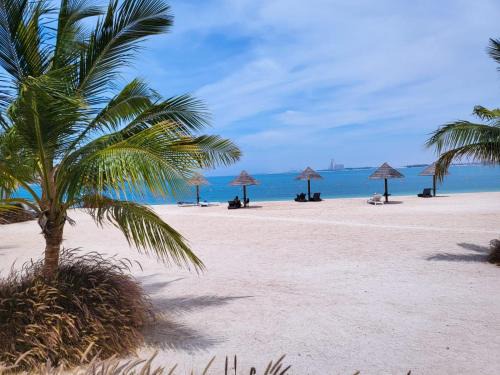 Sea View Getaway Relaxing Balcony & All the Comforts of Home at Marjan Island in RAK