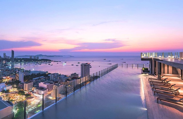 Sea View Large Balcony Condo with Infinity Pool