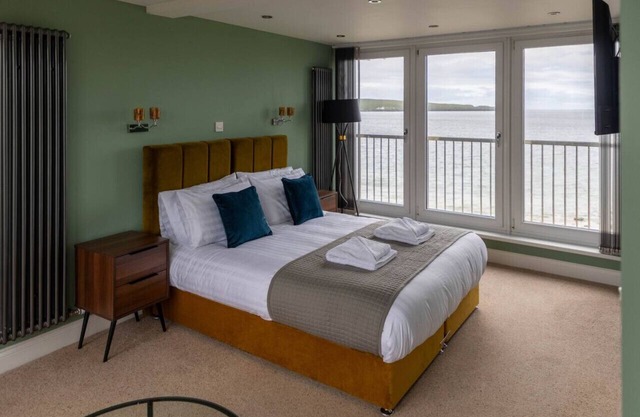Sea View Room With Balcony 50m from the Beach