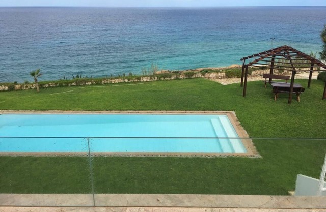 Sea View Villa in Ras Jbal