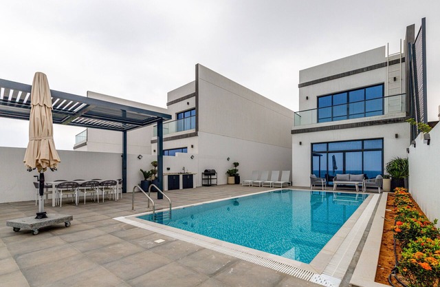 Sea Views & Private Pool, Near Beaches & Attractions – Sharm Al Dana
