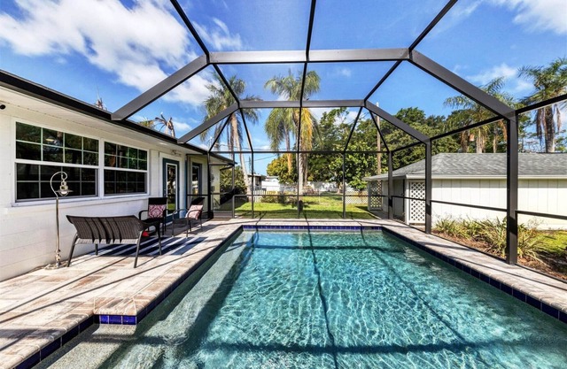 Seabird Pool Home -Venice Updated - Fabulous!