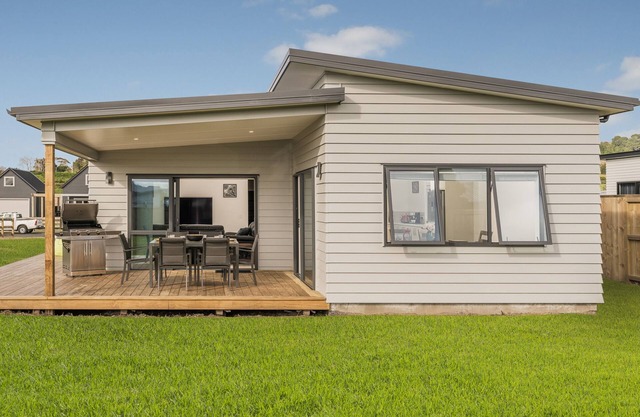 Seabliss - Cooks Beach Holiday Home