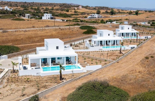 Seafish Villa, 2 Luxury Villas at Lachania Beach