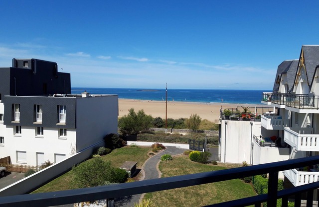 Seafront duplex in Les Sables d'OR