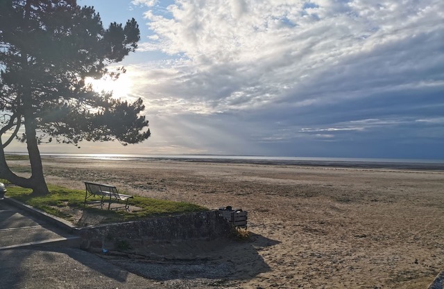 SEAFRONT HOME IN THE BAY OF MONT SAINT-MICHEL