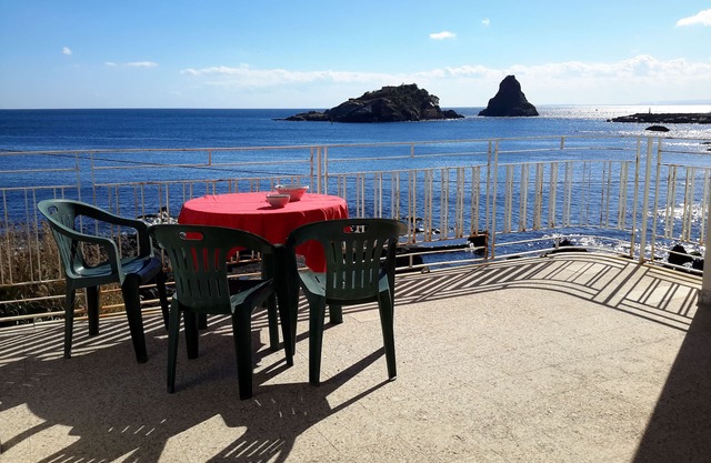 "Seaholiday" House with large panoramic terrace overlooking the sea
