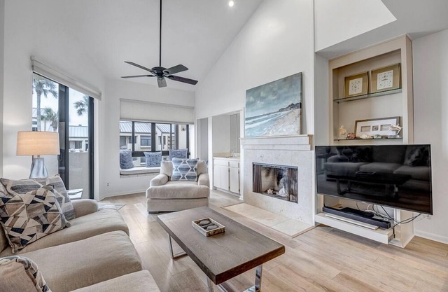 Seas the Day - Serene condo w/pool & beach access