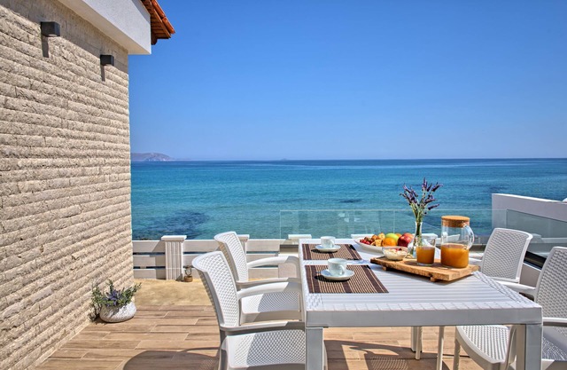 Seashell, an Elegant Seafront Villa by Nirousuites