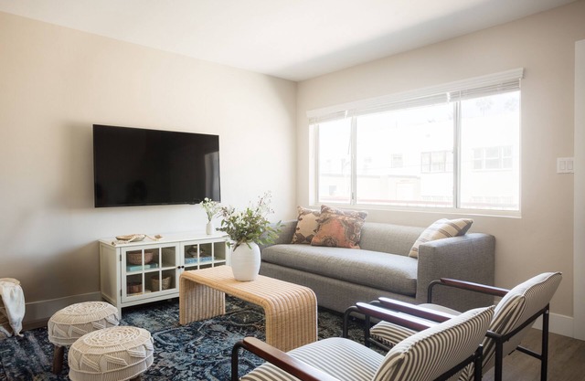 Seashore X by AvantStay | Chic La Jolla Flat 5mins from the Beach!