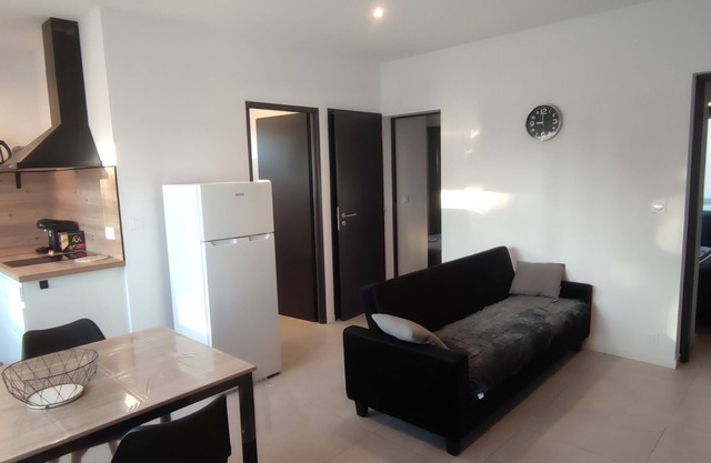 Seaside apartment with sandy beach and numerous seaside activities