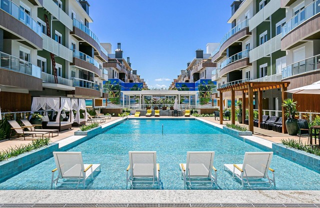 Seaside Condominium in Campeche-florianopolis SHR