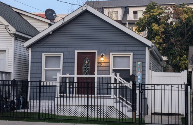 Seaside Cottage 20: 30min to NYC, walk to beach and fishing pier