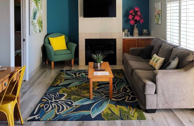 Seaside Flamingo Retreat - Pacific Plaza #605 Oceano