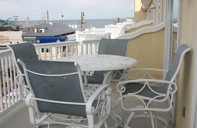 Seaside Heights 3BR Townhouse 2car Garage Ocean View $2k-$3,000