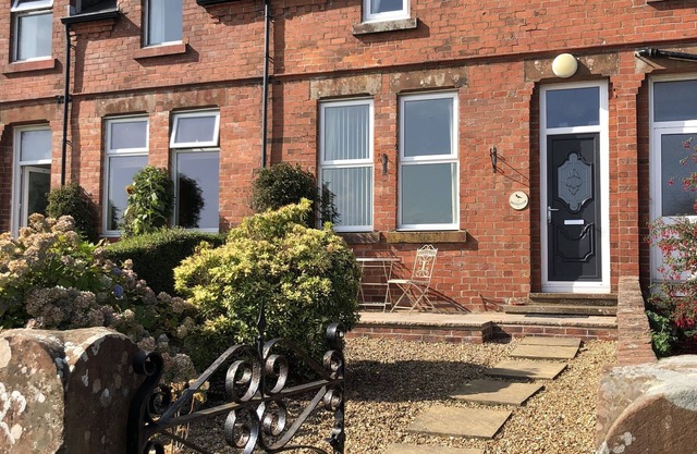Seaside holiday cottage on Solway Coast, Dumfries & Galloway