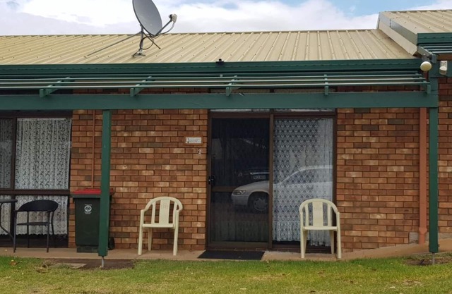 Seaside Lodge-Esplanade/Buller in Kingscote-pay half now then half on arrival