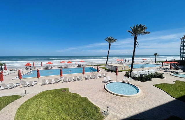 Seaside Oasis in New Smyrna Beach, FLnn