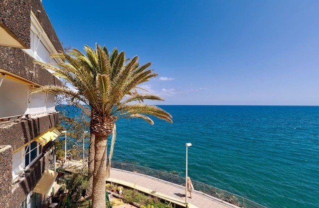 ★ Seaside Studio w/Sunset Views + Fast Wifi ★